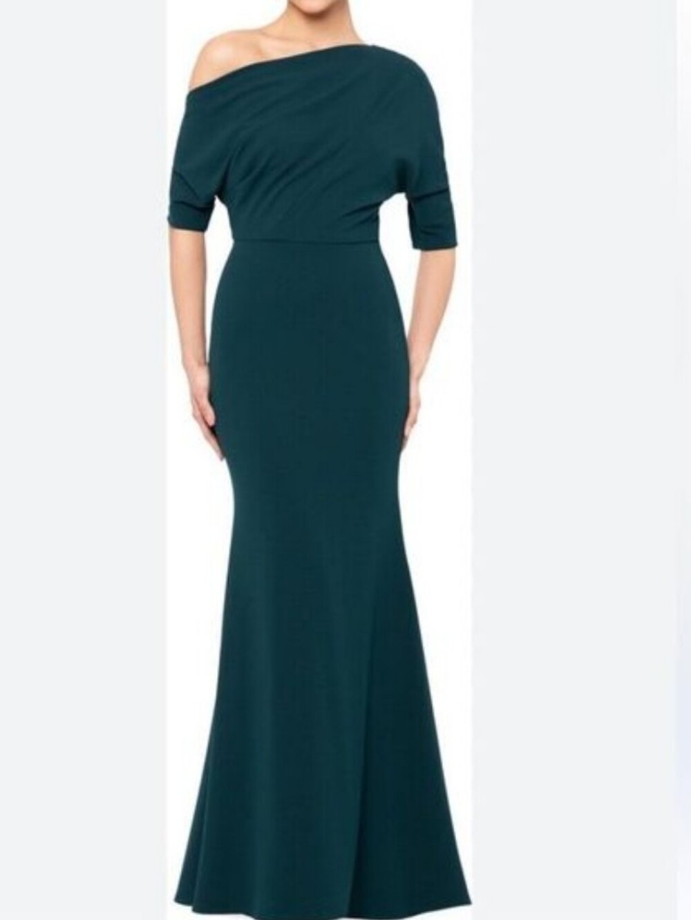 Betsy & Adam Madeline Off-Shoulder Long Scuba Gown Green Size 6 Formal Dress